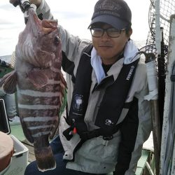 康仁丸・ジギング釣り果